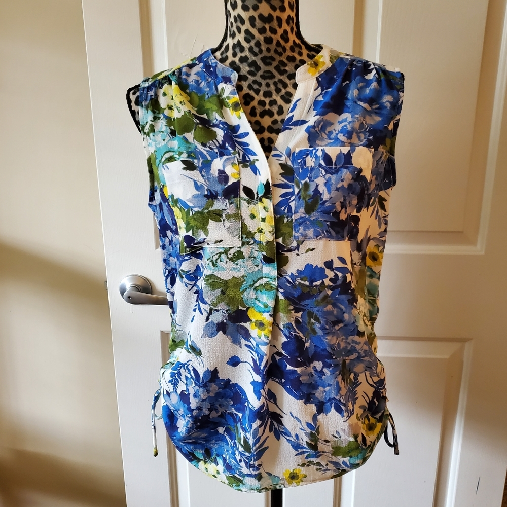 Roz & Ali Floral Sleeveless Top